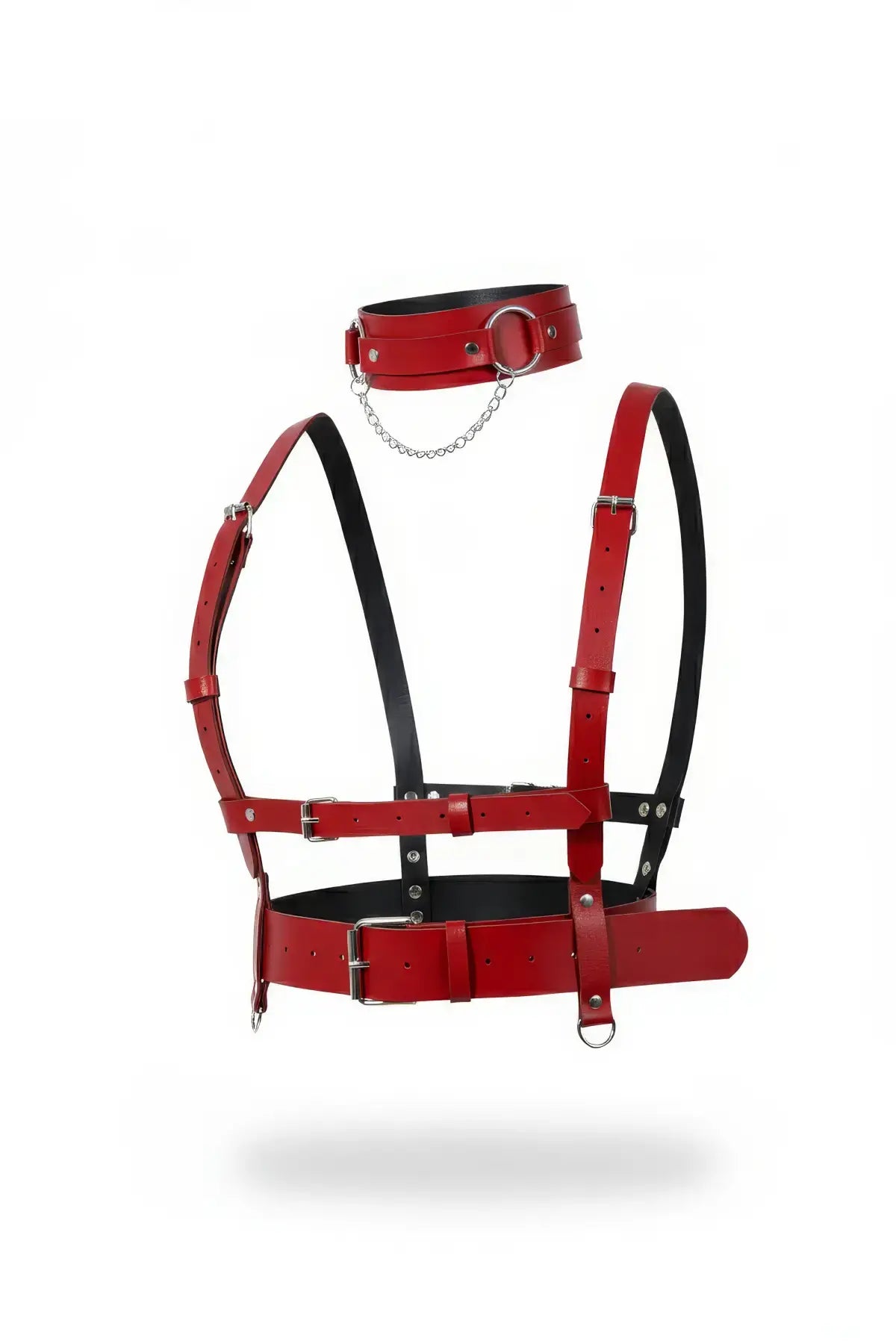 Kırmızı deri vücut harness tokalı aksesuar; metal halka ve zincirli choker ile bel-omuz kemerleri