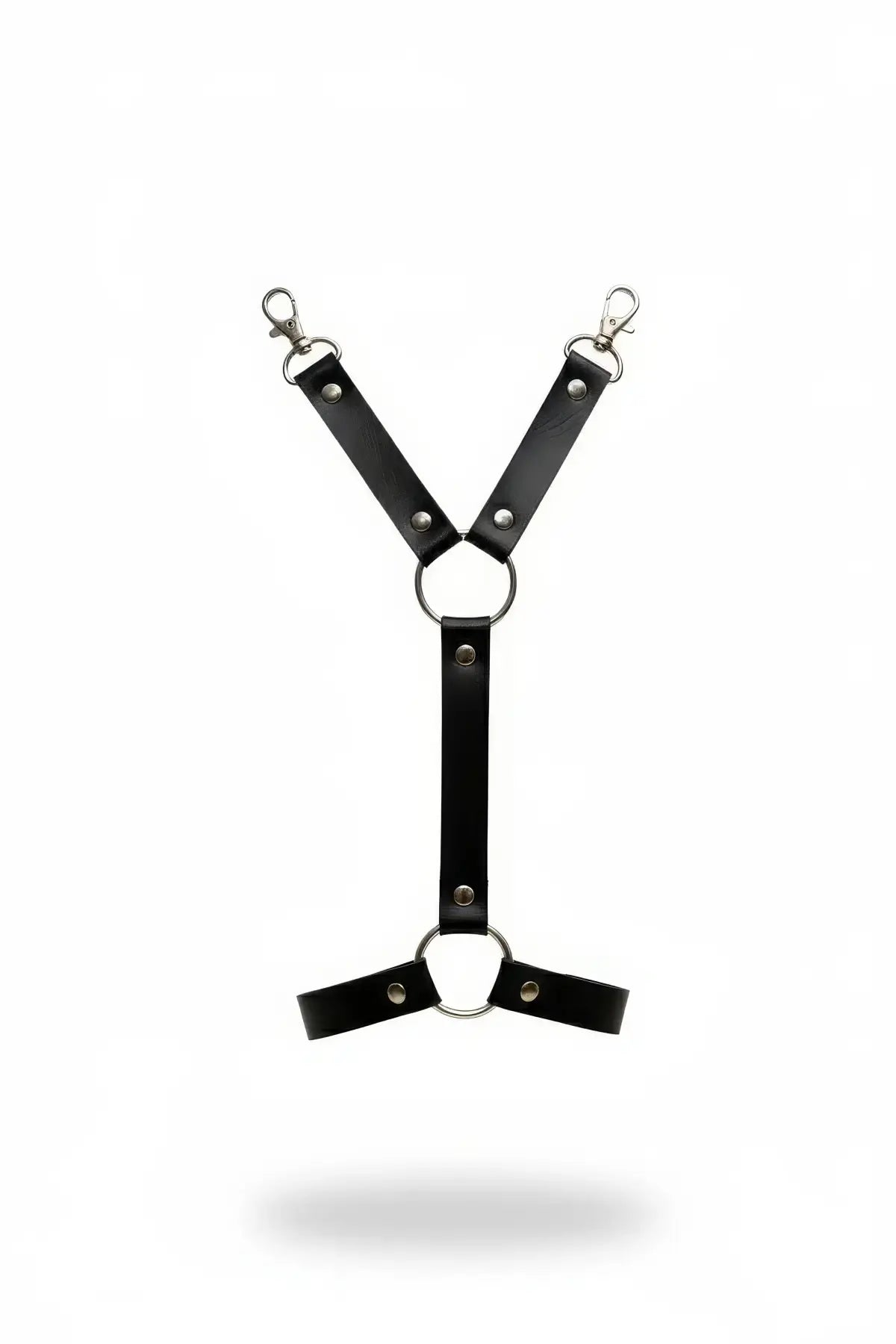 Siyah deri jartiyer harness, metal halka detaylı iki kayışın V şeklinde birleştiği tasarım