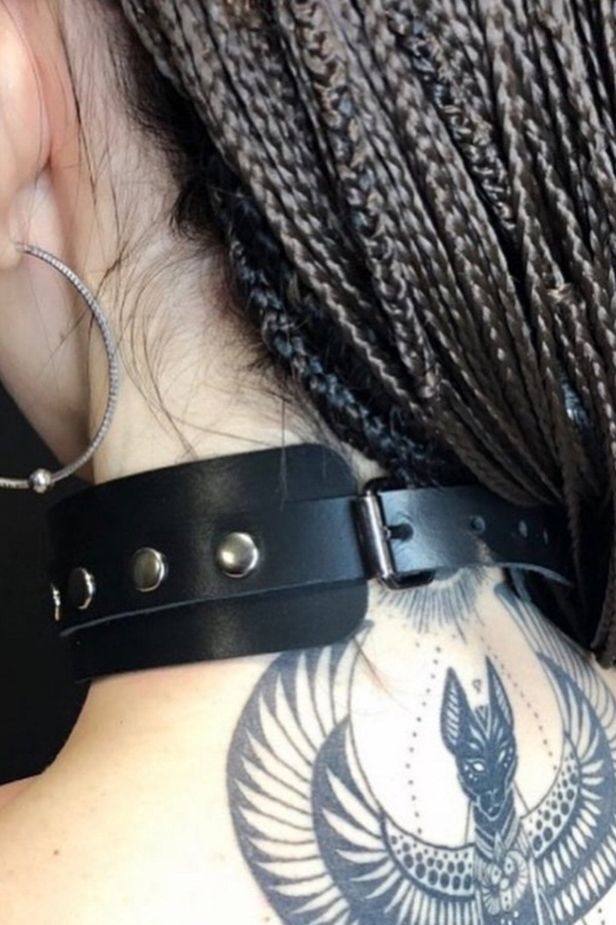 Elegant Leather Choker With Ring Detailed Wide Ribbon Adjustment