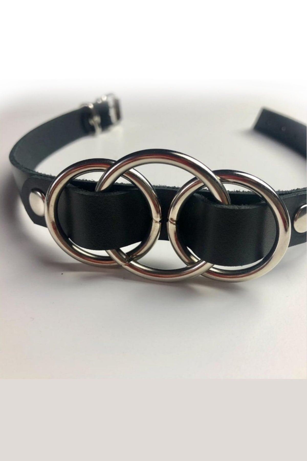 Elegant Leather Choker with Triple Ring Detailed Set