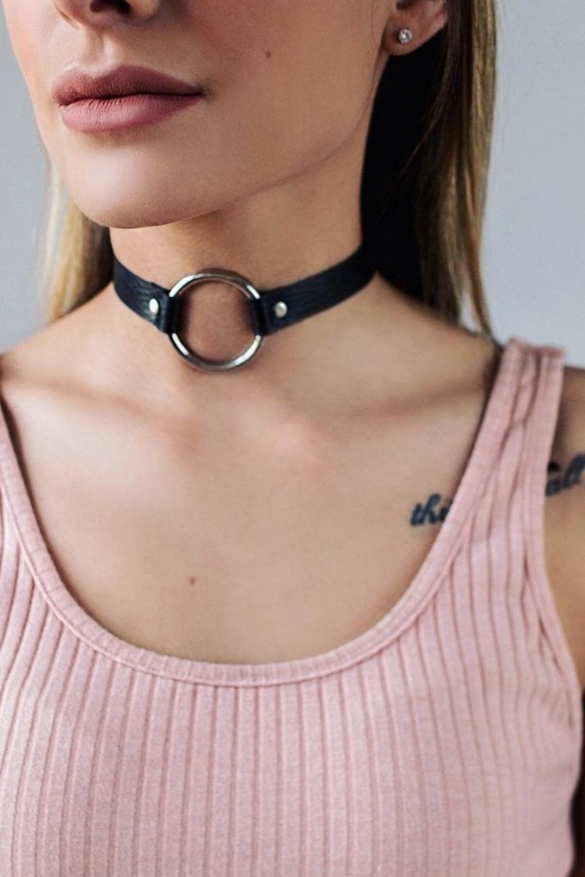 Ring Detailed Adjustable Leather Elegant Choker
