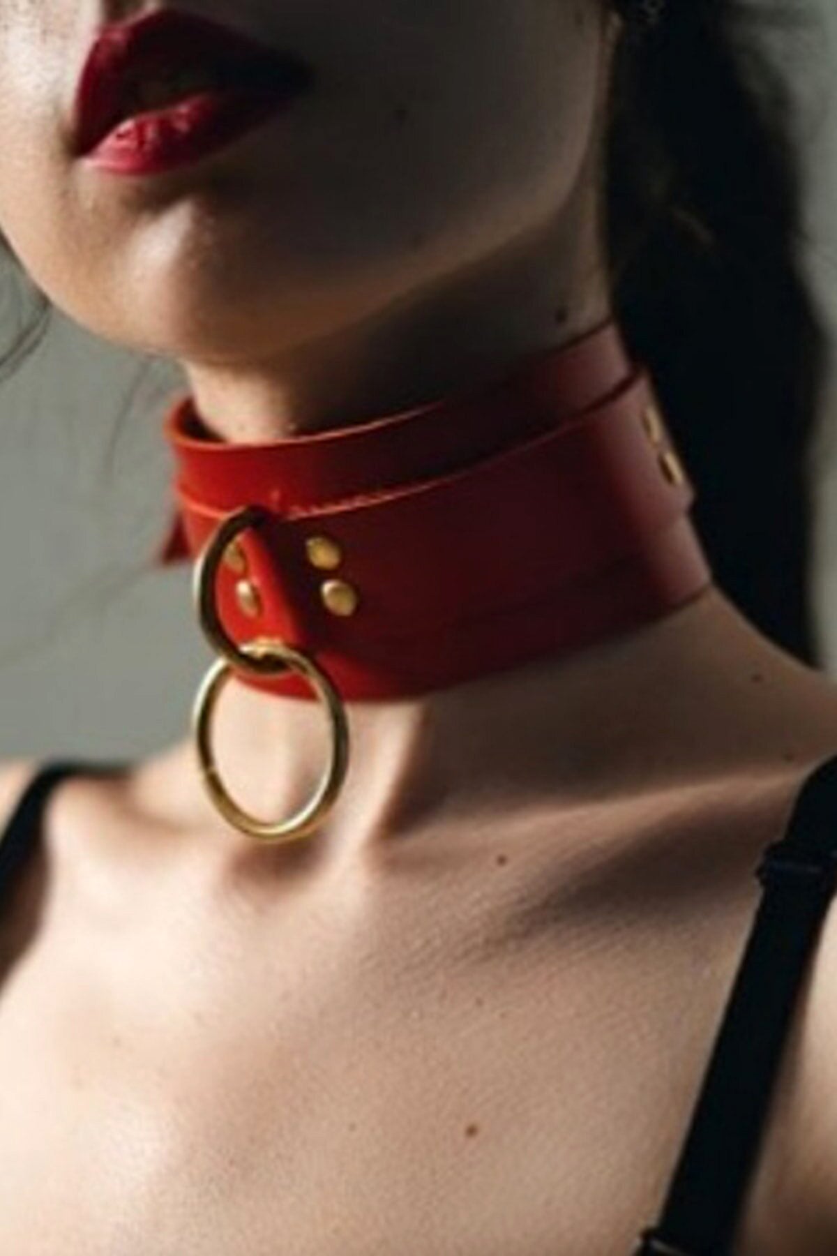 Ring Detailed Wide Ribbon Stylish Leather Choker Leash