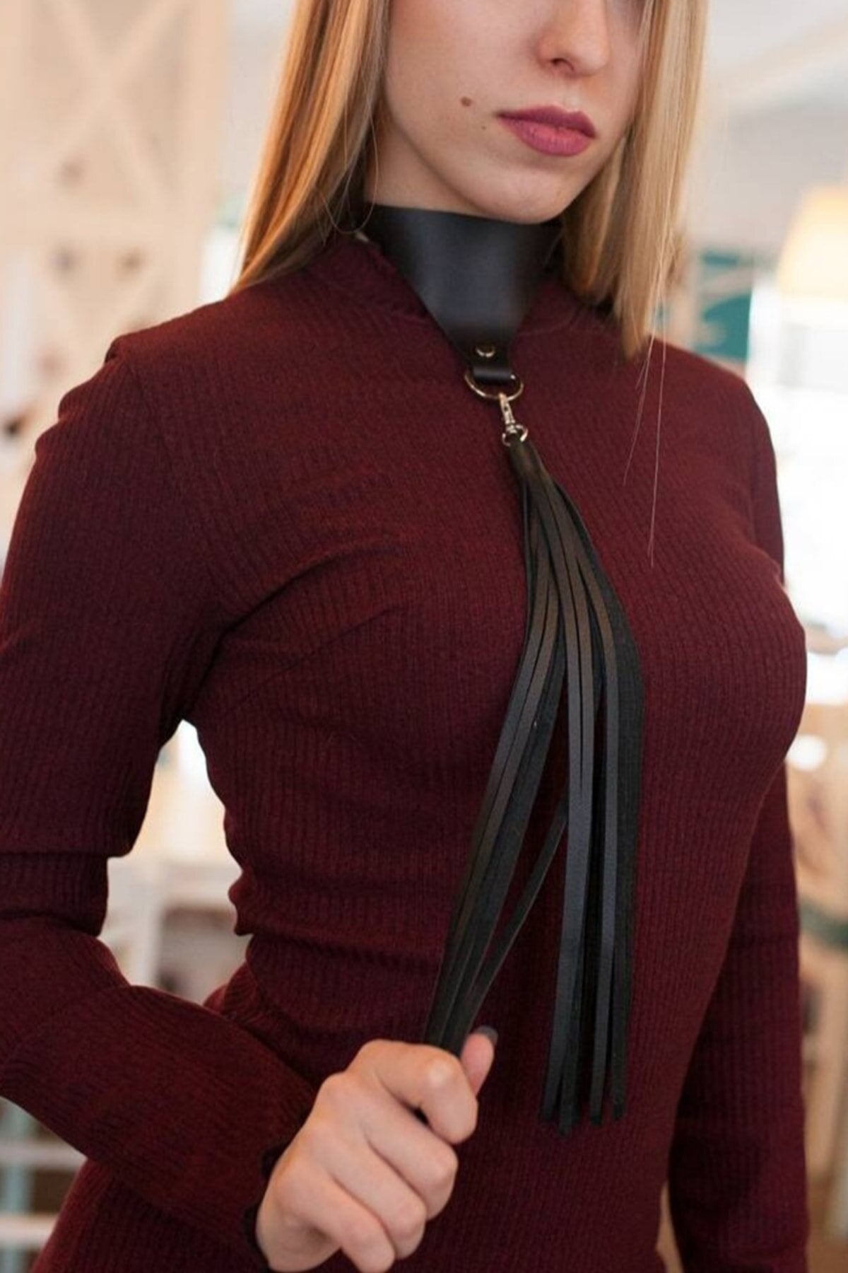 Stylish Leather Choker Leash Neck Accessory with Tassel