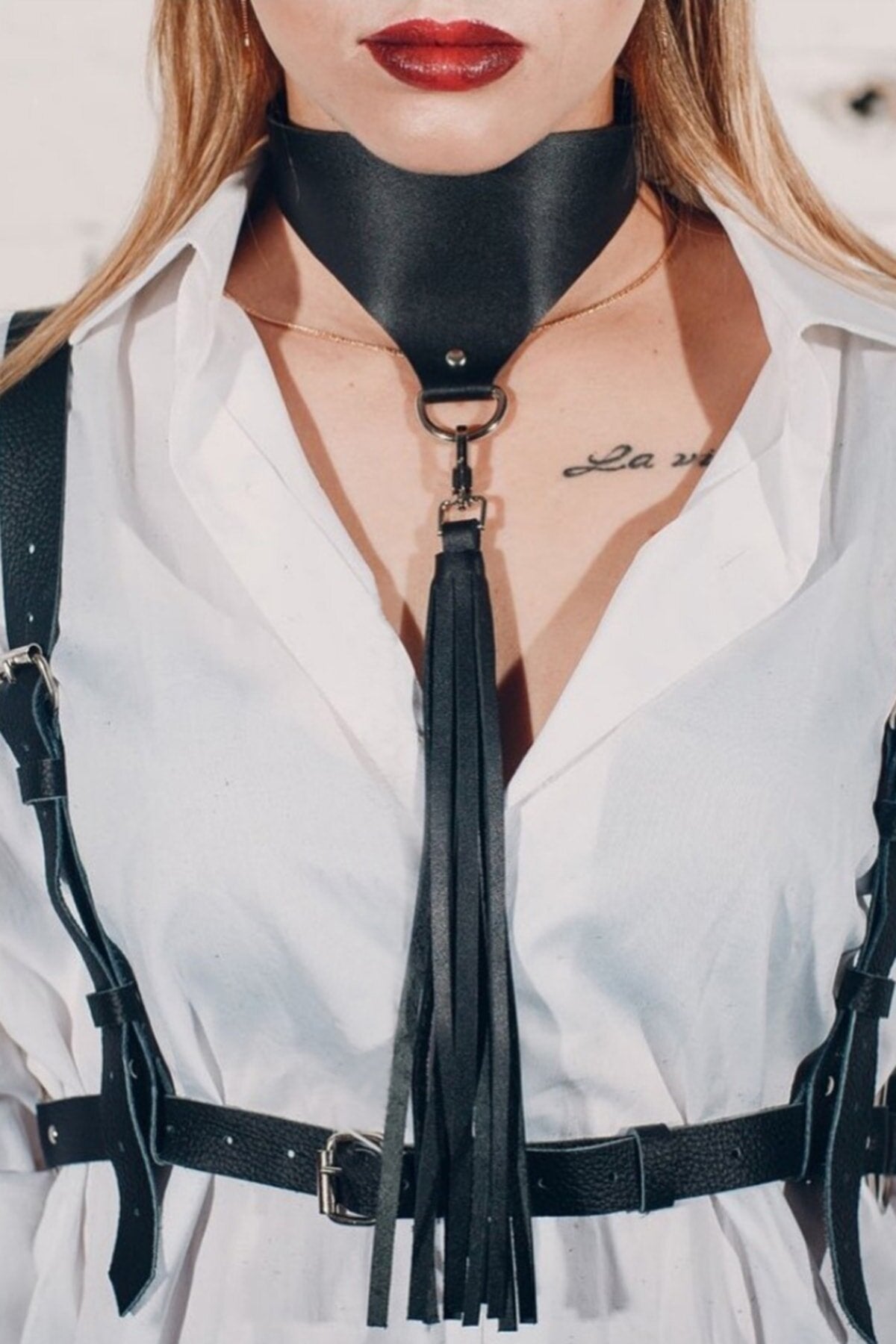 Stylish Leather Choker Leash Neck Accessory with Tassel