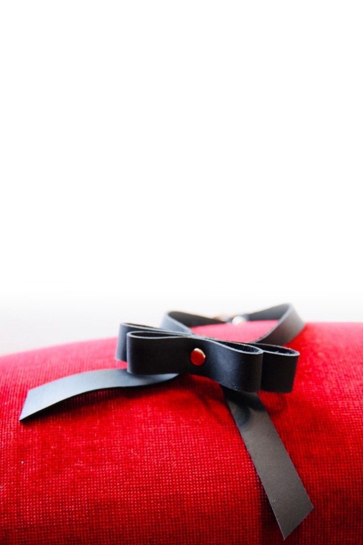 Stylish Leather Choker Neck Accessory With Bow Tie Back
