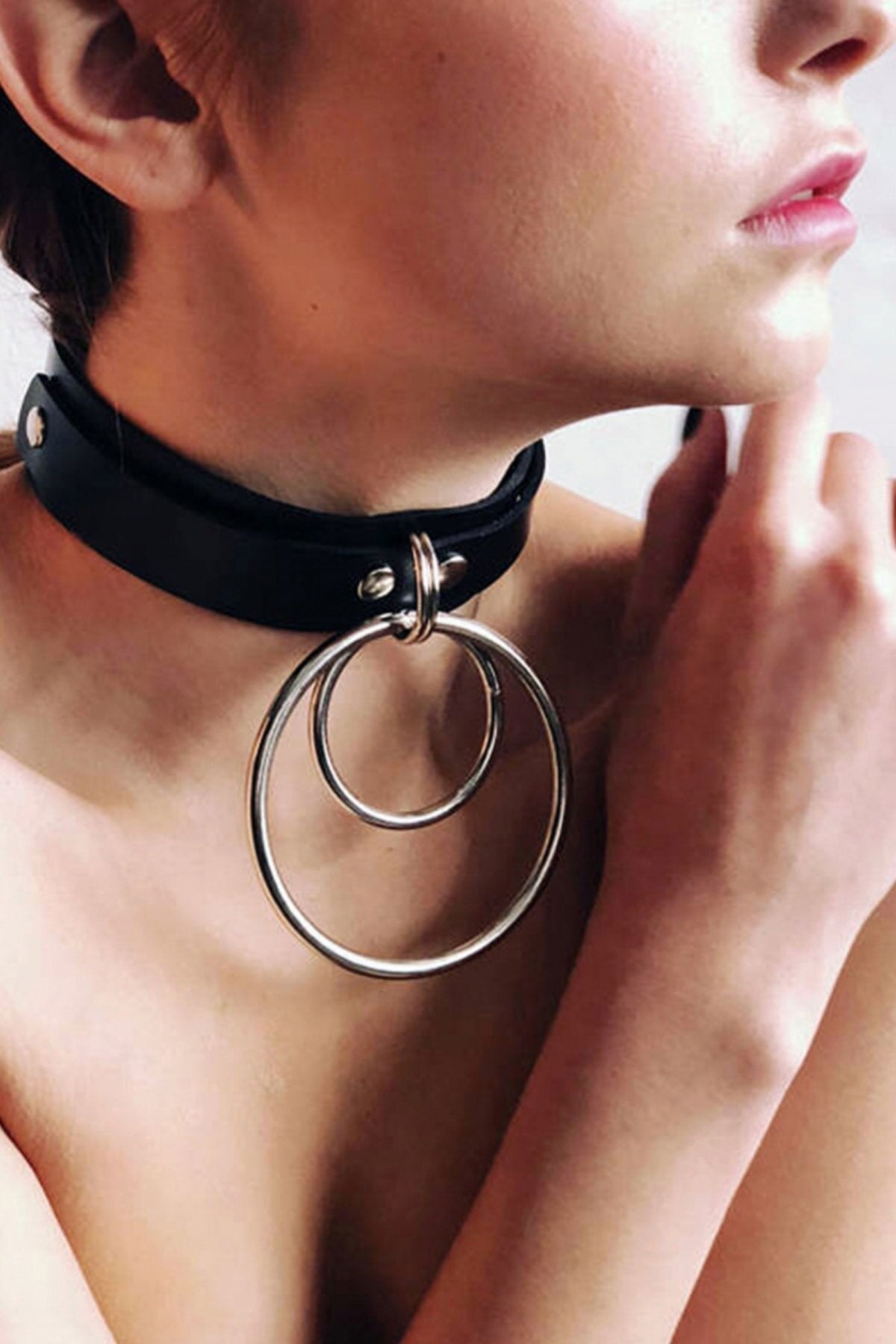 Stylish Leather Choker With Big And Small Ring Detail Set